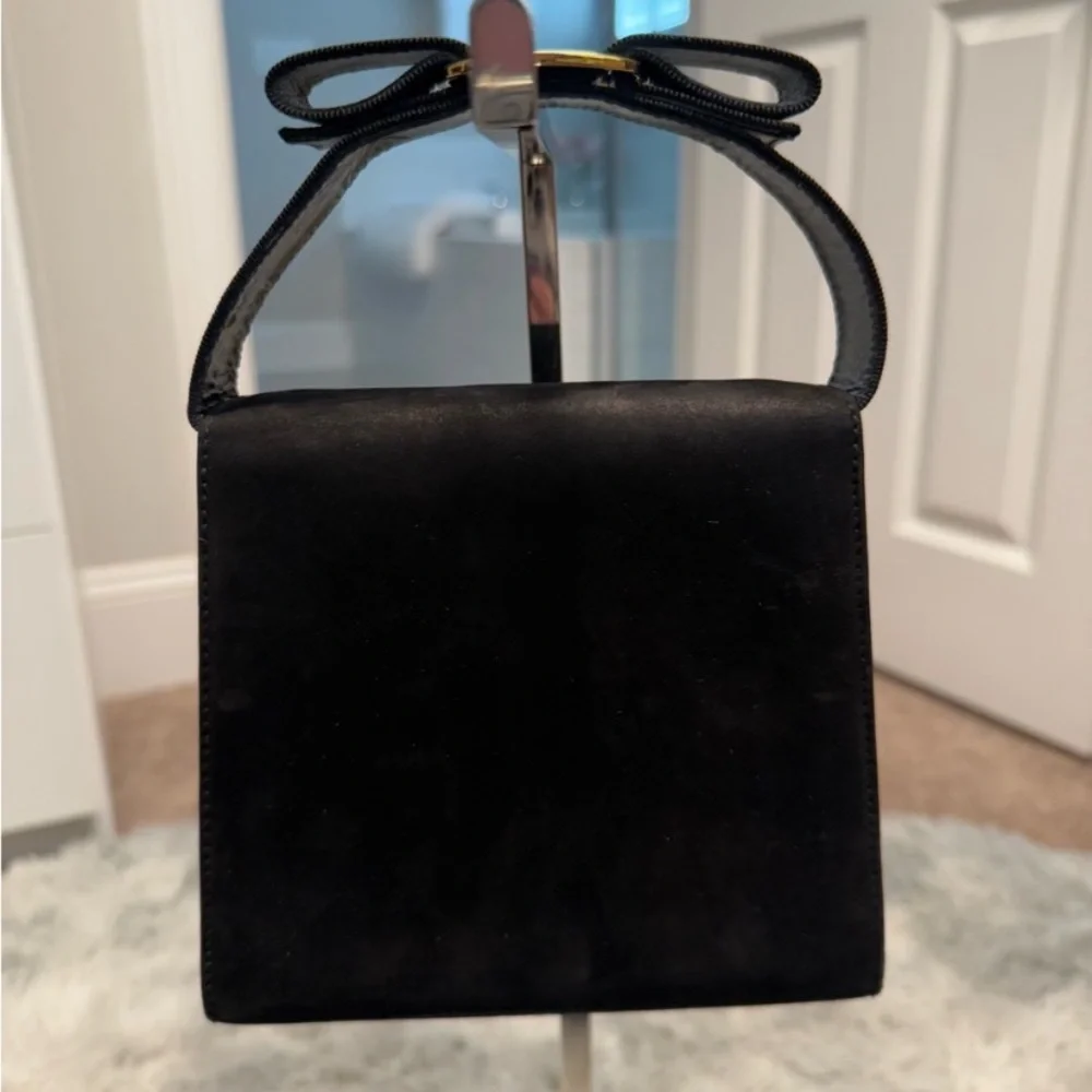 Salvatore Ferragamo black suede handbag with bow accent - Picture 5 of 6